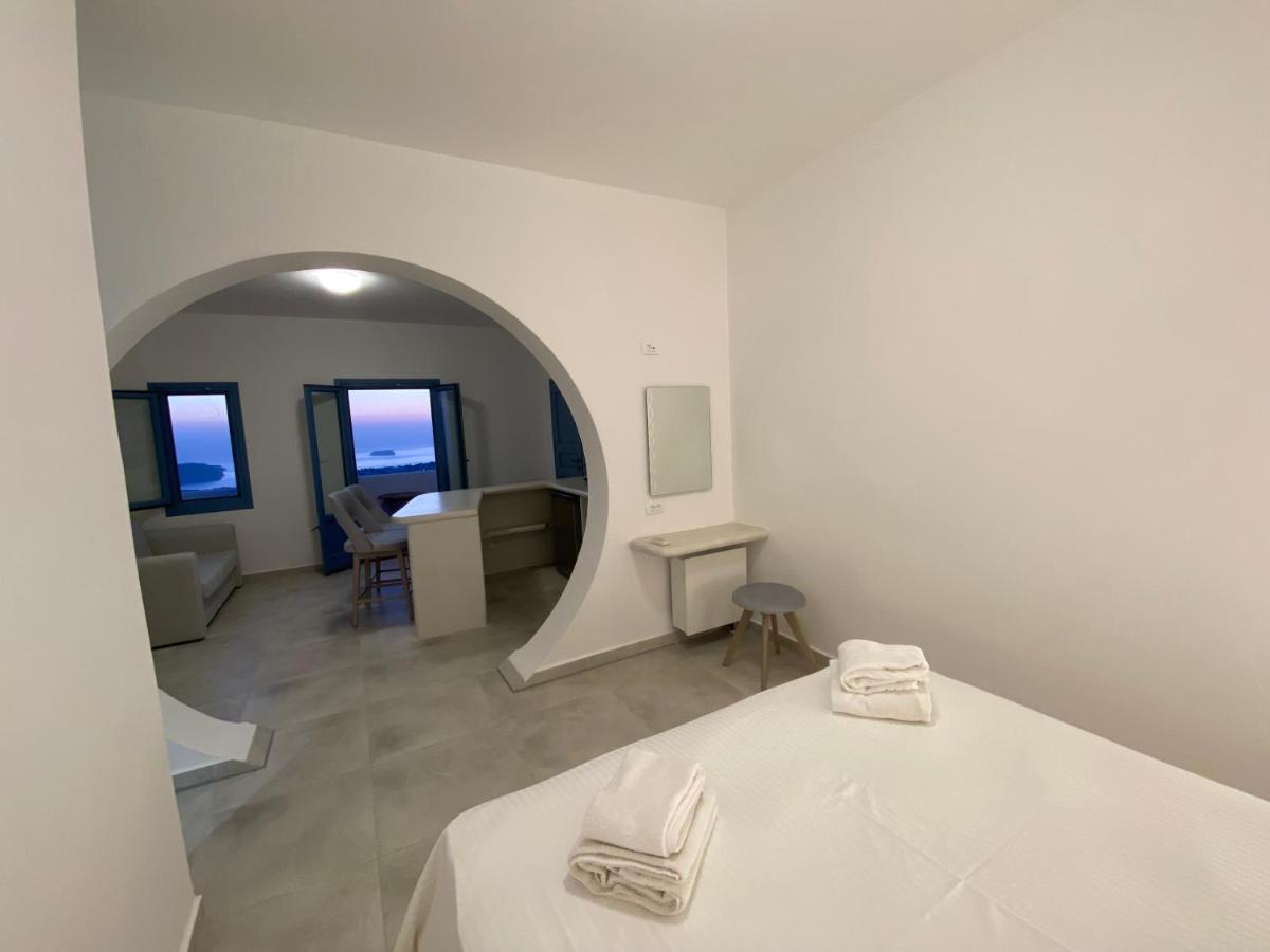 Ena Suites Santorini Pýrgos Exterior foto